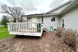 227 2nd Ave N, Emmons, MN 56029 - Photo 7