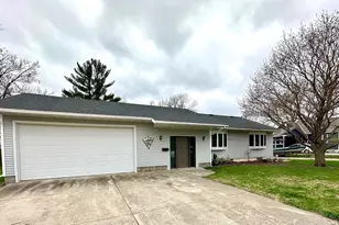 227 2nd Ave N, Emmons, MN 56029 - Photo 3