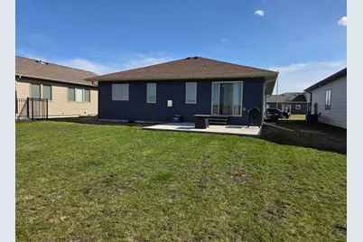 1882 18th Avenue N, Wahpeton,  58075 - Photo 5