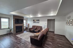 1882 18th Ave N, Wahpeton,  58075 - Photo 13