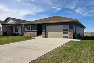 1882 18th Ave N, Wahpeton,  58075 - Photo 3