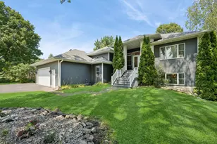 118 S Shannon Dr, Shakopee, MN 55379 - Photo 3