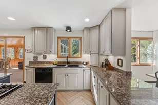 60 Deer Hills Ct, North Oaks, MN 55127 - Photo 13