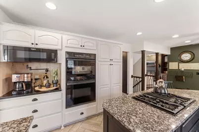 60 Deer Hills Court, North Oaks, MN 55127 - Photo 11