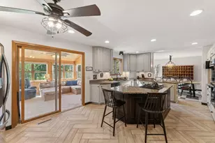 60 Deer Hills Ct, North Oaks, MN 55127 - Photo 9