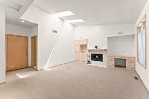 8914 Hilloway Rd, Eden Prairie, MN 55347 - Photo 27