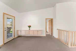 8914 Hilloway Rd, Eden Prairie, MN 55347 - Photo 11