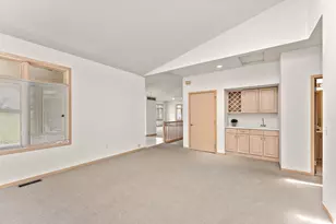 8914 Hilloway Rd, Eden Prairie, MN 55347 - Photo 29