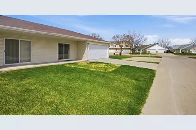 2108 57th Avenue S, Fargo, ND 58104 - Photo 3
