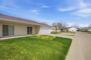 2108 57th Ave S, Fargo, ND 58104 - Photo 3