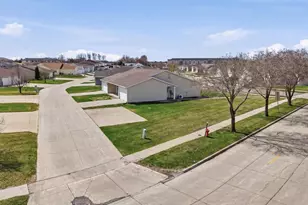2108 57th Ave S, Fargo, ND 58104 - Photo 29