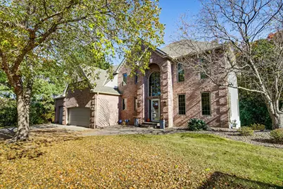 5754 Pond Drive, Shoreview, MN 55126 - Photo 3