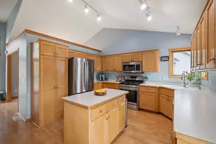 10956 Fox Hollow Circle N, Champlin, MN 55316 - Photo 5