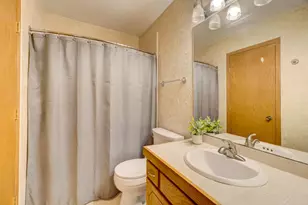 6878 Upper 28th St N, Oakdale, MN 55128 - Photo 9