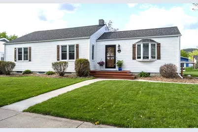 524 S 2nd Street, La Crescent, MN 55947 - Photo 1