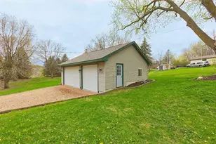 115 Lake Ave E, Winsted, MN 55395 - Photo 73