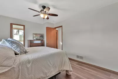 9161 N Kentucky Avenue N, Brooklyn Park, MN 55445 - Photo 49