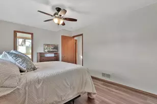 9161 N Kentucky Ave N, Brooklyn Park, MN 55445 - Photo 49