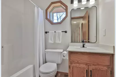 9161 N Kentucky Avenue N, Brooklyn Park, MN 55445 - Photo 45