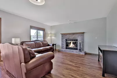 9161 N Kentucky Avenue N, Brooklyn Park, MN 55445 - Photo 39