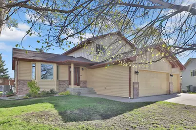 9161 N Kentucky Avenue N, Brooklyn Park, MN 55445 - Photo 13