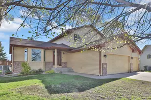 9161 N Kentucky Ave N, Brooklyn Park, MN 55445 - Photo 13