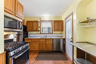 3845 Perry Ave N, Robbinsdale, MN 55422 - Photo 3