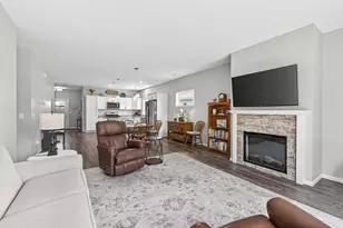 4827 Education Dr N, Hugo, MN 55038 - Photo 13