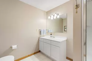 805 27th St SW, Austin, MN 55912 - Photo 45
