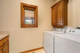 805 27th St SW, Austin, MN 55912 - Photo 29