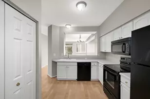 11707 Langford Cir, Burnsville, MN 55337 - Photo 5