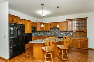 645 Ashley Ln, Owatonna, MN 55060 - Photo 7
