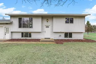 8662 Darlington Ave NE, Monticello, MN 55362 - Photo 3