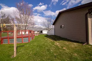 811 Roosevelt St, Alexandria, MN 56308 - Photo 45