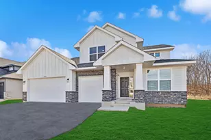 2704 Aspen Dr, Shakopee, MN 55379 - Photo 1