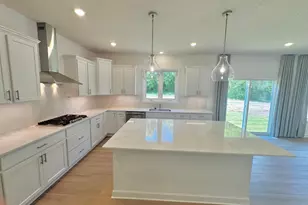 2704 Aspen Dr, Shakopee, MN 55379 - Photo 5