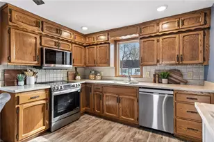 500 E 1st St, Waconia, MN 55387 - Photo 7