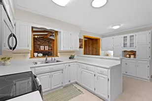 3928 Oak Park Cir SE, Rochester, MN 55904 - Photo 7