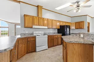 501 Cedar St, Milroy, MN 56263 - Photo 13