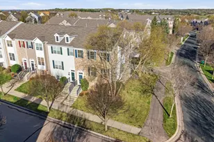 9980 Wildflower Dr, Eden Prairie, MN 55347 - Photo 27