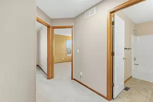 9980 Wildflower Dr, Eden Prairie, MN 55347 - Photo 21