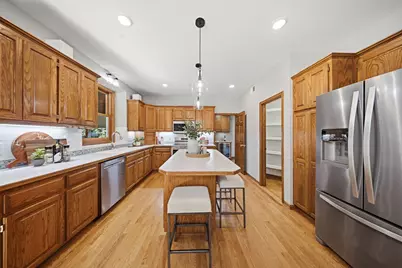 869 Mendakota Court, Mendota Heights, MN 55120 - Photo 13