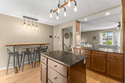 7501 82nd Avenue N, Brooklyn Park, MN 55445 - Photo 5