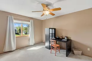 699 Calvin Ct, Eagan, MN 55123 - Photo 15