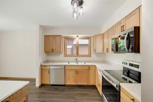 8128 Dawn Ave, Inver Grove Heights, MN 55076 - Photo 9