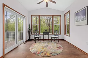 15283 Stonewood Ct, Burnsville, MN 55306 - Photo 3