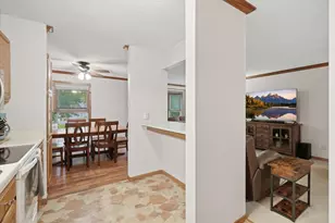 1381 Berry Ridge Rd, Eagan, MN 55123 - Photo 9