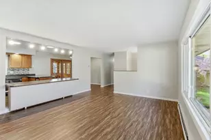 11429 Valley Ct, Burnsville, MN 55337 - Photo 5