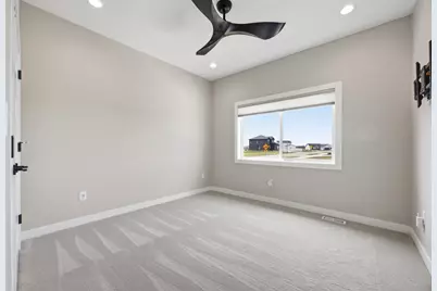 100 Annies Way, Mapleton, ND 58059 - Photo 17