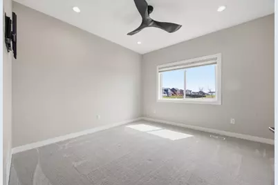 100 Annies Way, Mapleton, ND 58059 - Photo 19